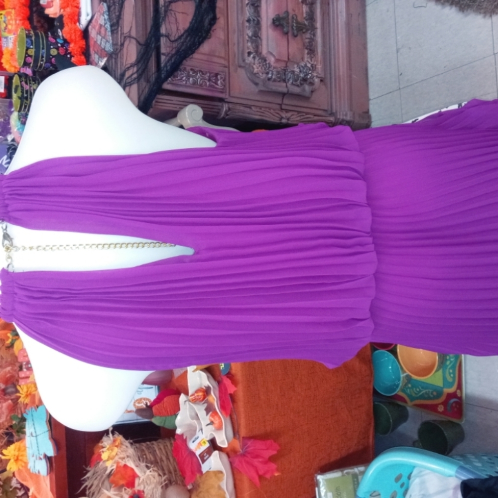 Plus size formals - Picture 2 of 16